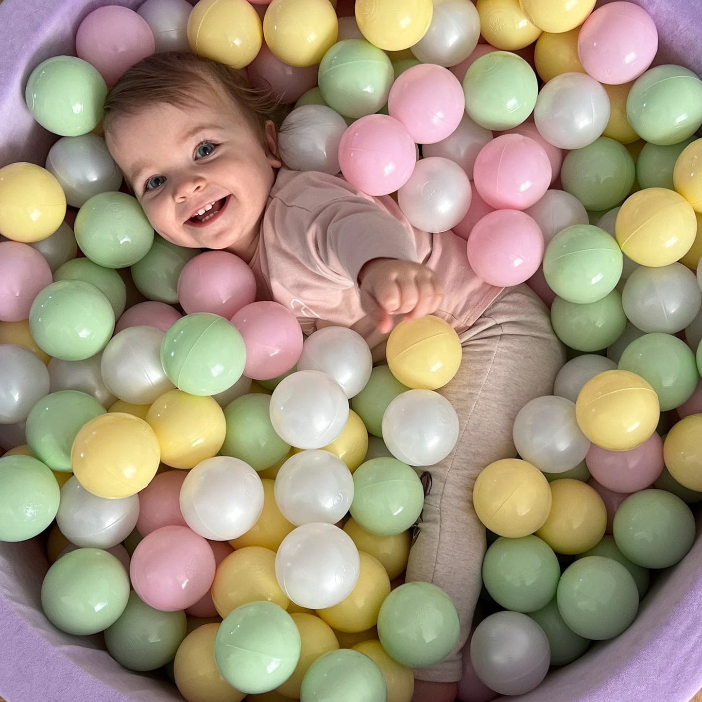 Round Ball Pit With 250 Balls, 90x30cm, Lilac, Velvet, Model Hocus Crocus